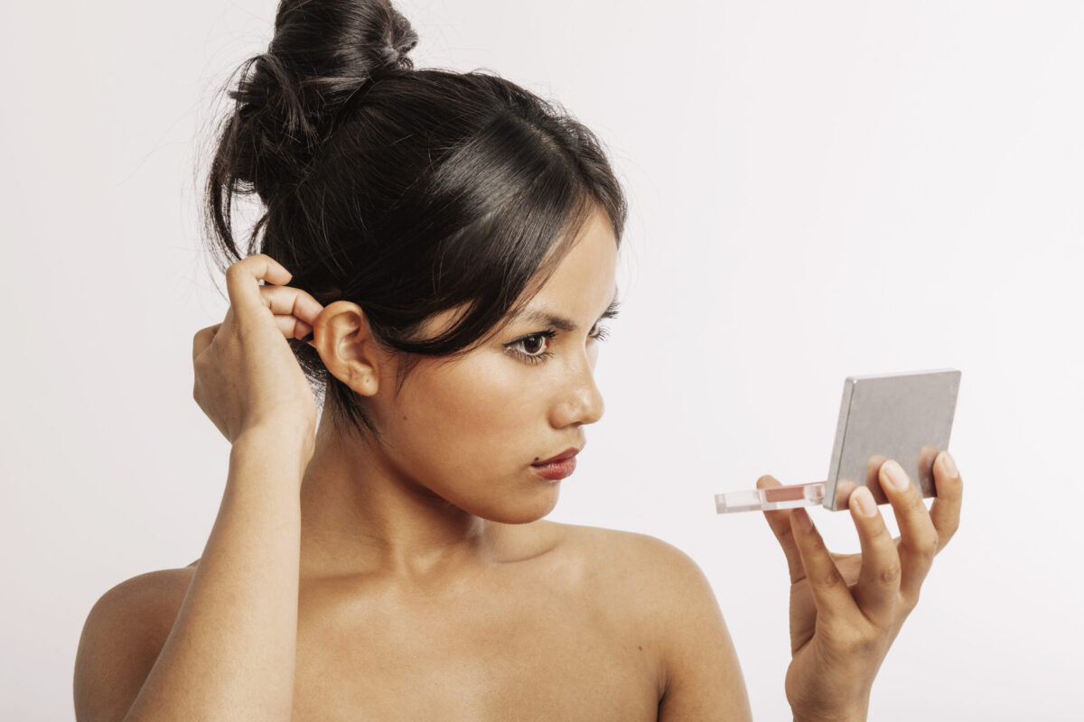 remove blackheads from ears